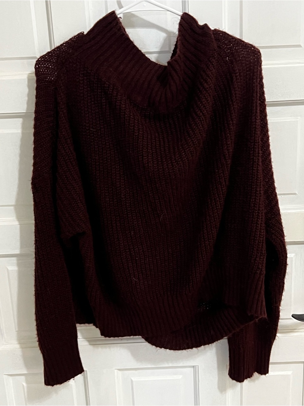 Amazon Women's Off-the-Shoulder Chunky Knit Sweater - Burgundy